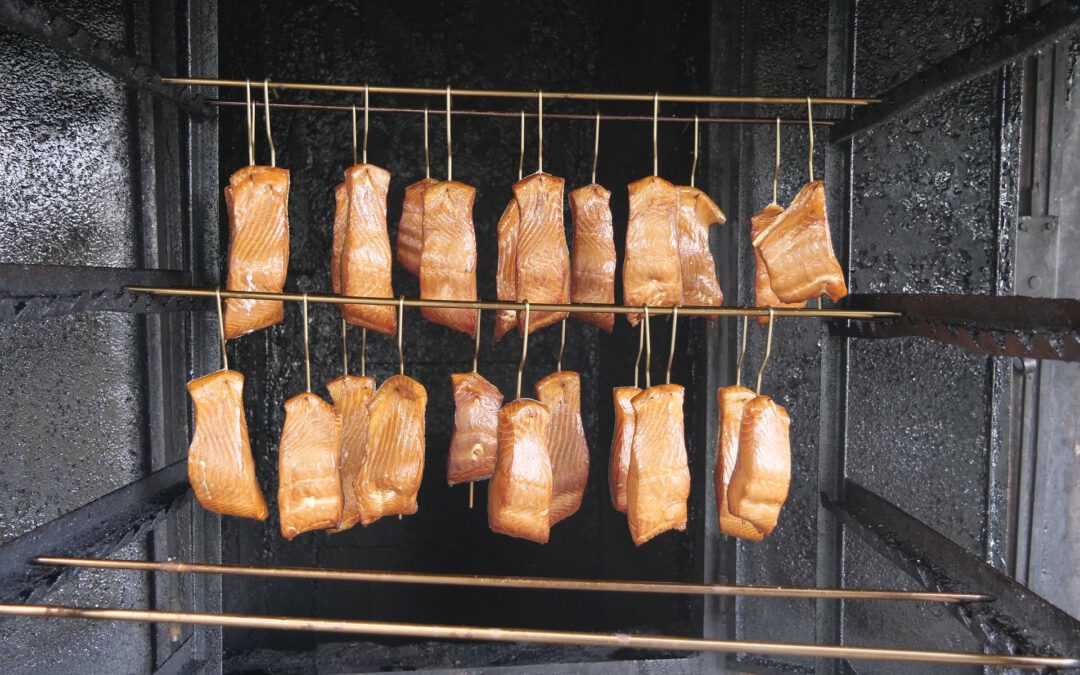 Wędzarnie elektryczne Borniak – możliwość wędzenia mięs, serów i ryb w domowych warunkach